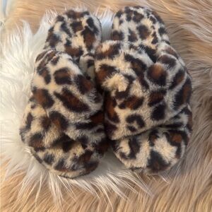 Source Unknown Leopard Print Fuzzy Slippers